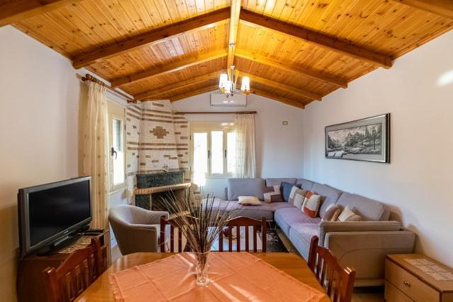 Vila Llano Vlorë 外观 照片