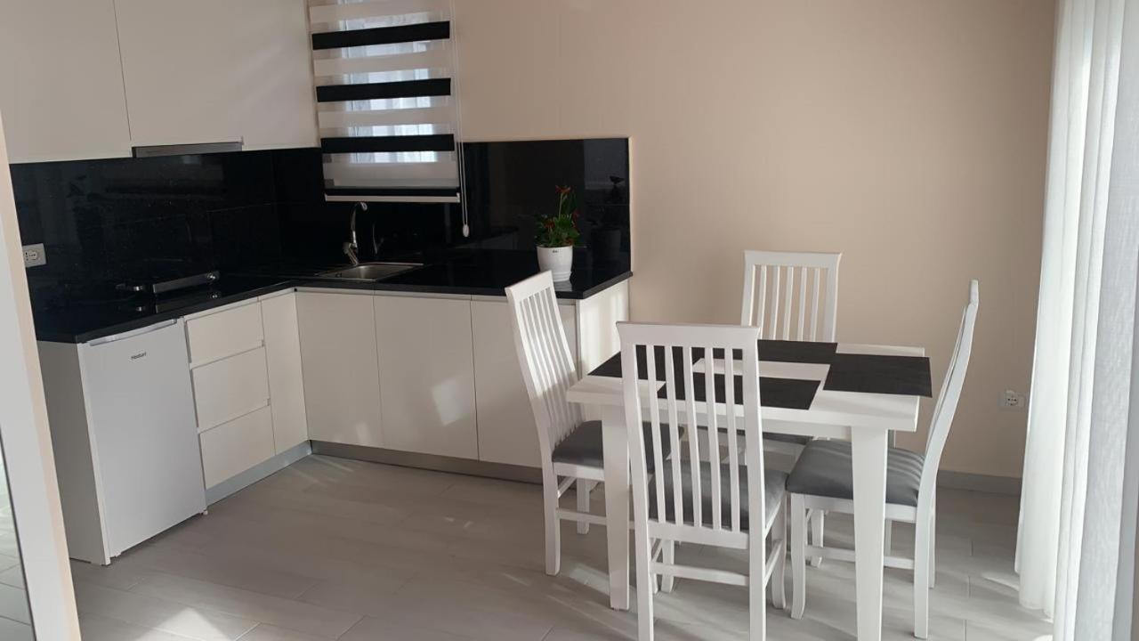 Vila Llano Vlorë 外观 照片
