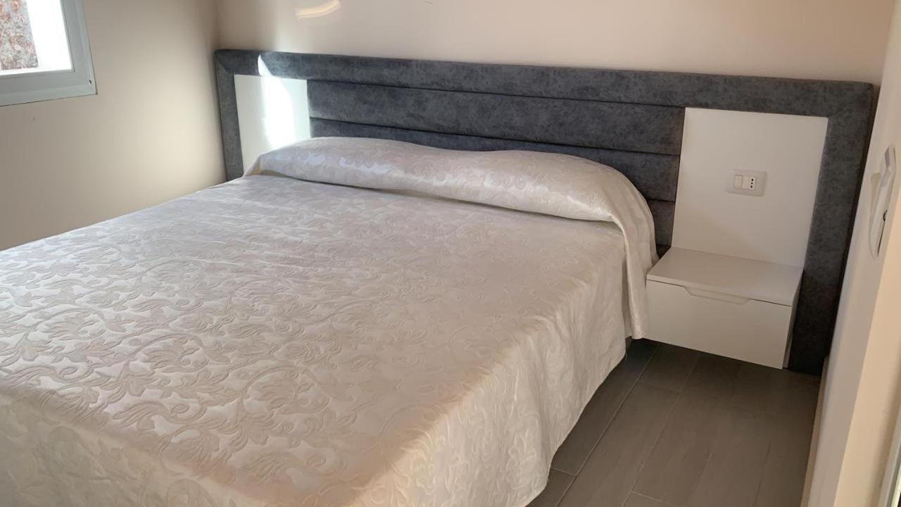 Vila Llano Vlorë 外观 照片