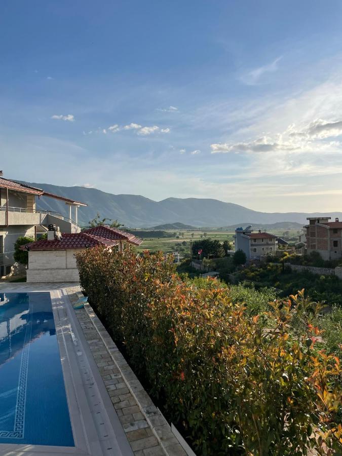Vila Llano Vlorë 外观 照片