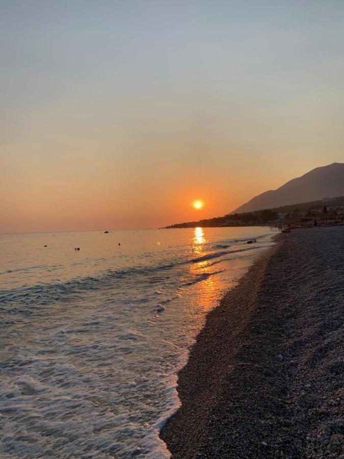 Vila Llano Vlorë 外观 照片